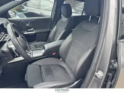 Photo 8 Mercedes GLA  200 d 8G-DCT