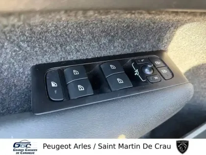 Photo 32 Volvo XC40  T2 129 ch Geartronic 8