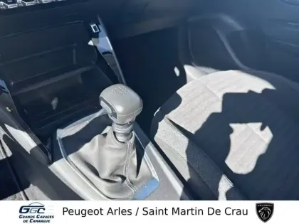 Photo 45 Peugeot 208  PureTech 100 S&S BVM6