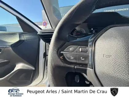 Photo 33 Peugeot 208  PureTech 100 S&S BVM6
