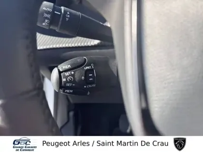 Photo 35 Peugeot 208  PureTech 100 S&S BVM6