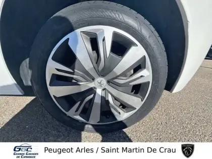 Photo 28 Peugeot 208  PureTech 100 S&S BVM6