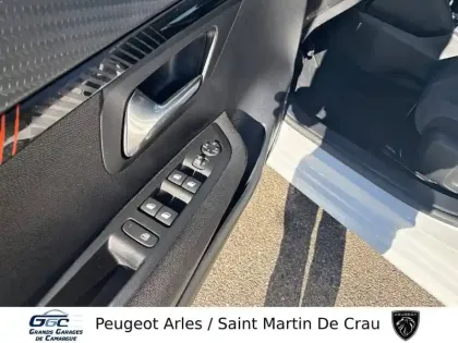 Photo 31 Peugeot 208  PureTech 100 S&S BVM6