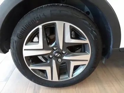 Photo 19 Hyundai Bayon  1.0 T-GDi 100 DCT-7 Hybrid 48V