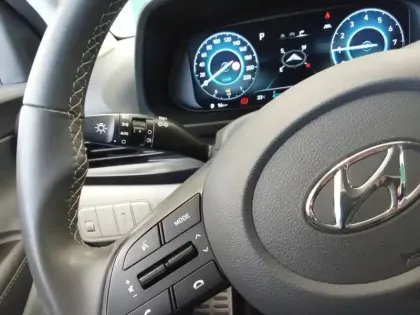 Photo 33 Hyundai Bayon  1.0 T-GDi 100 DCT-7 Hybrid 48V