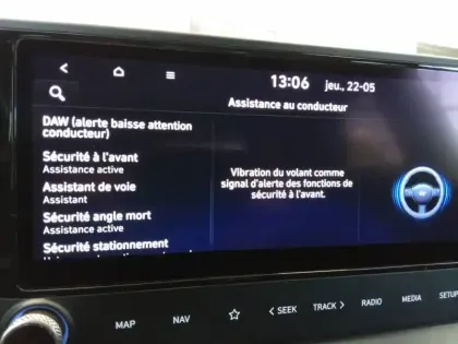 Photo 35 Hyundai Bayon  1.0 T-GDi 100 DCT-7 Hybrid 48V