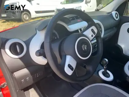 Photo 12 Renault Twingo  III E-Tech
