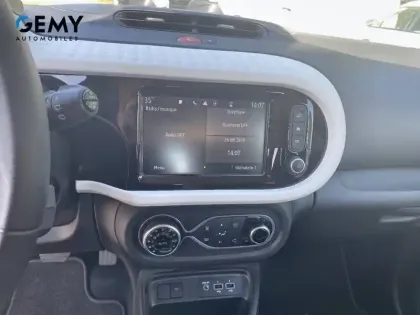 Photo 14 Renault Twingo  III E-Tech