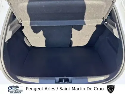 Photo 24 Peugeot 208  PureTech 75 S&S BVM5