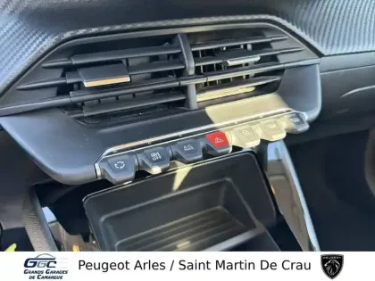 Photo 38 Peugeot 208  PureTech 75 S&S BVM5