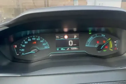 Photo 14 Peugeot 208  Electrique 50 kWh 136ch