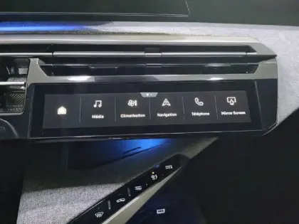 Photo 45 Peugeot 5008  Hybrid 145 ch e-DCS6