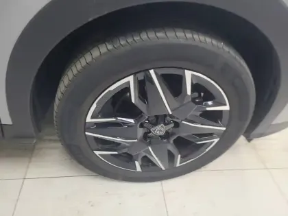 Photo 8 Peugeot 5008  Hybrid 145 ch e-DCS6