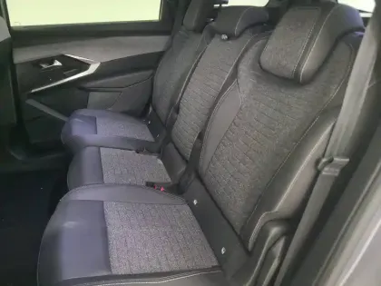 Photo 9 Peugeot 5008  Hybrid 145 ch e-DCS6