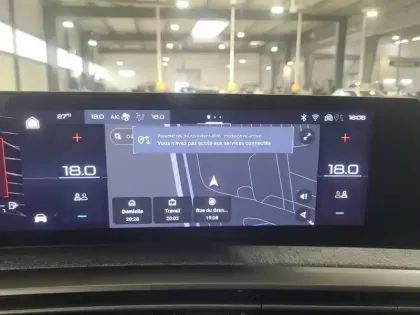 Photo 12 Peugeot 5008  Hybrid 145 ch e-DCS6