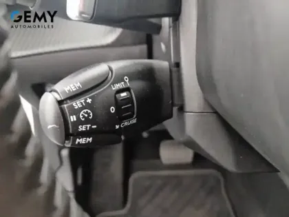 Photo 15 Peugeot 208  Hybrid 100 e-DCS6