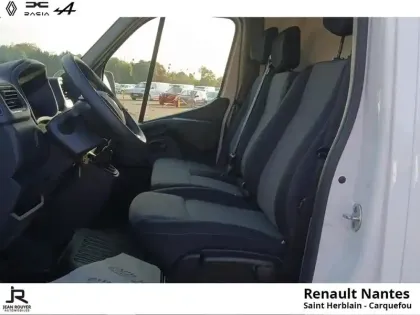 Photo 10 Renault Master  Fg F3500 L2H2 2.3 Blue dCi 135ch Confort Euro6