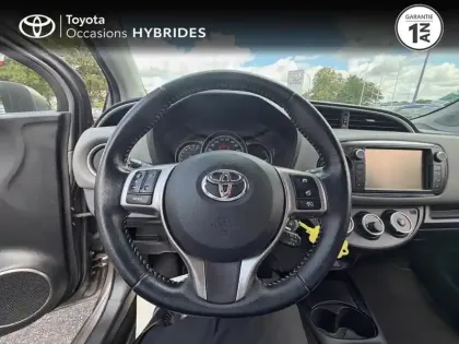 Photo 8 Toyota Yaris  100 VVT-i Dynamic 5p