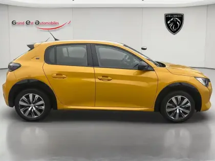 Photo 6 Peugeot 208  e- 136ch Active