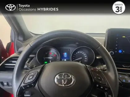 Photo 12 Toyota C-HR  1.8 Hybride 122ch Design Ultimate E-CVT