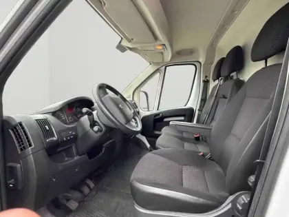 Photo 11 Peugeot Boxer  Fg 330 L2H2 2.2 BlueHDi S&S 120ch