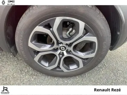 Photo 7 Renault Captur  1.6 E-Tech hybride 145ch Techno