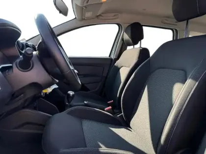 Photo 8 Dacia Duster  1.0 TCe 90ch Essentiel 4x2 - E6U