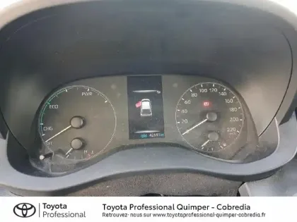 Photo 13 Toyota Yaris  116h Dynamic Business Beyond Zer