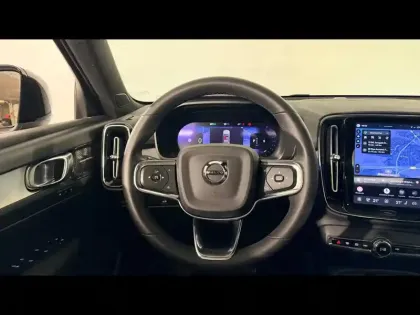 Photo 12 Volvo XC40  B3 163ch Plus DCT 7