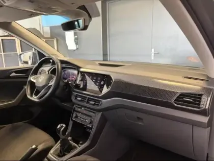 Photo 12 Volkswagen T-cross  1.0 TSI 115ch Carat