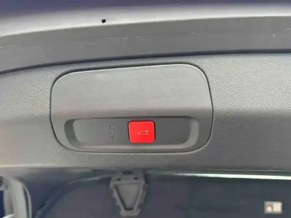 Photo 5 Peugeot 408  PHEV 225ch GT e-EAT8