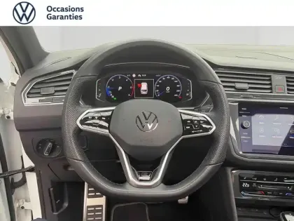 Photo 11 Volkswagen Tiguan  2.0 TDI 150ch R-Line Exclusive DSG7