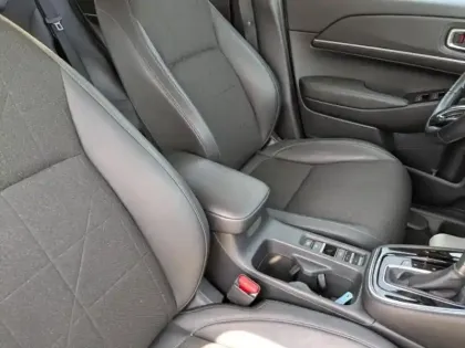 Photo 13 Honda HR-V  1.5 i-MMD 131ch e:HEV Executive
