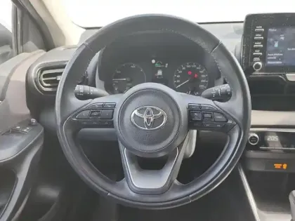 Photo 12 Toyota Yaris  116h Dynamic 5p MY22