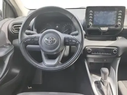 Photo 10 Toyota Yaris  116h Dynamic 5p MY22