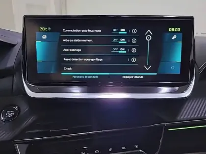 Photo 40 Peugeot 2008  Electrique 136 ch
