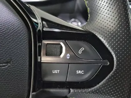 Photo 47 Peugeot 2008  Electrique 136 ch