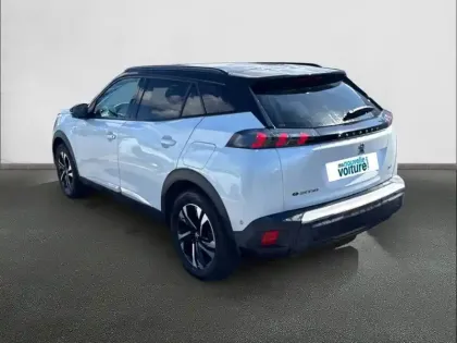 Photo 6 Peugeot 2008  Electrique 136 ch