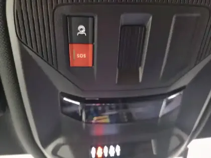 Photo 49 Peugeot 308  PHEV 225 e-EAT8