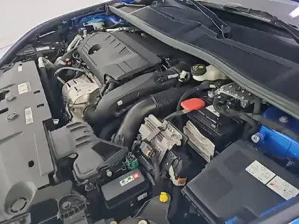 Photo 38 Peugeot 308  PHEV 225 e-EAT8