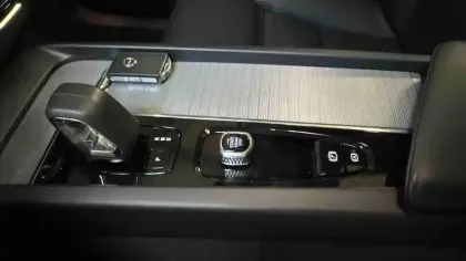Photo 16 Volvo XC60  T6 Recharge AWD 253 ch + 145 ch Geartronic 8