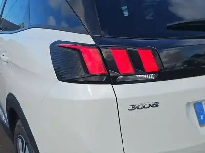 Photo 16 Peugeot 3008  Puretech 130ch S&S EAT8
