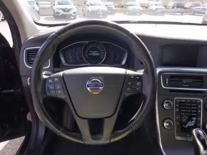 Photo 10 Volvo V60  D2 120 ch Stop&Start Geartronic 6
