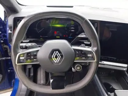 Photo 10 Renault Austral  E-Tech hybrid 200