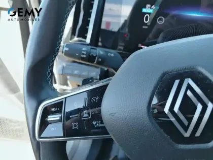 Photo 17 Renault Austral  E-Tech hybrid 200