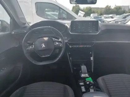 Photo 6 Peugeot 208  Electrique 50 kWh 136ch