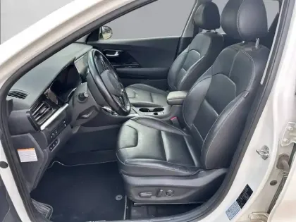 Photo 10 Kia Niro  1.6 GDi Hybride Rechargeable 141 ch DCT6