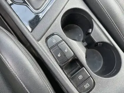 Photo 20 Kia Niro  1.6 GDi Hybride Rechargeable 141 ch DCT6