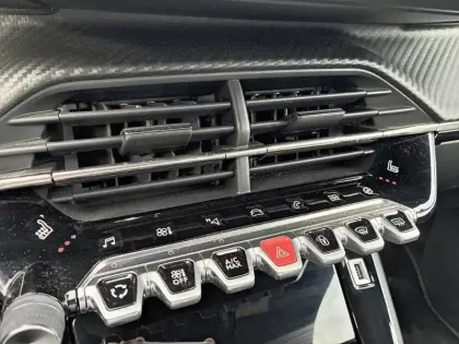 Photo 14 Peugeot 208  PureTech 100 S&S BVM6