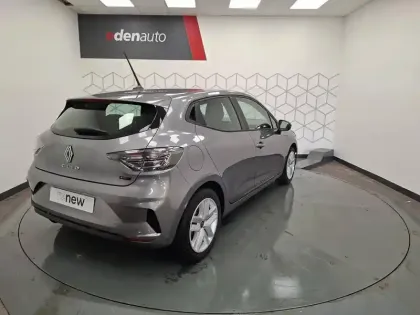 Photo 12 Renault Clio  E-Tech full hybrid 145 ch GSR2